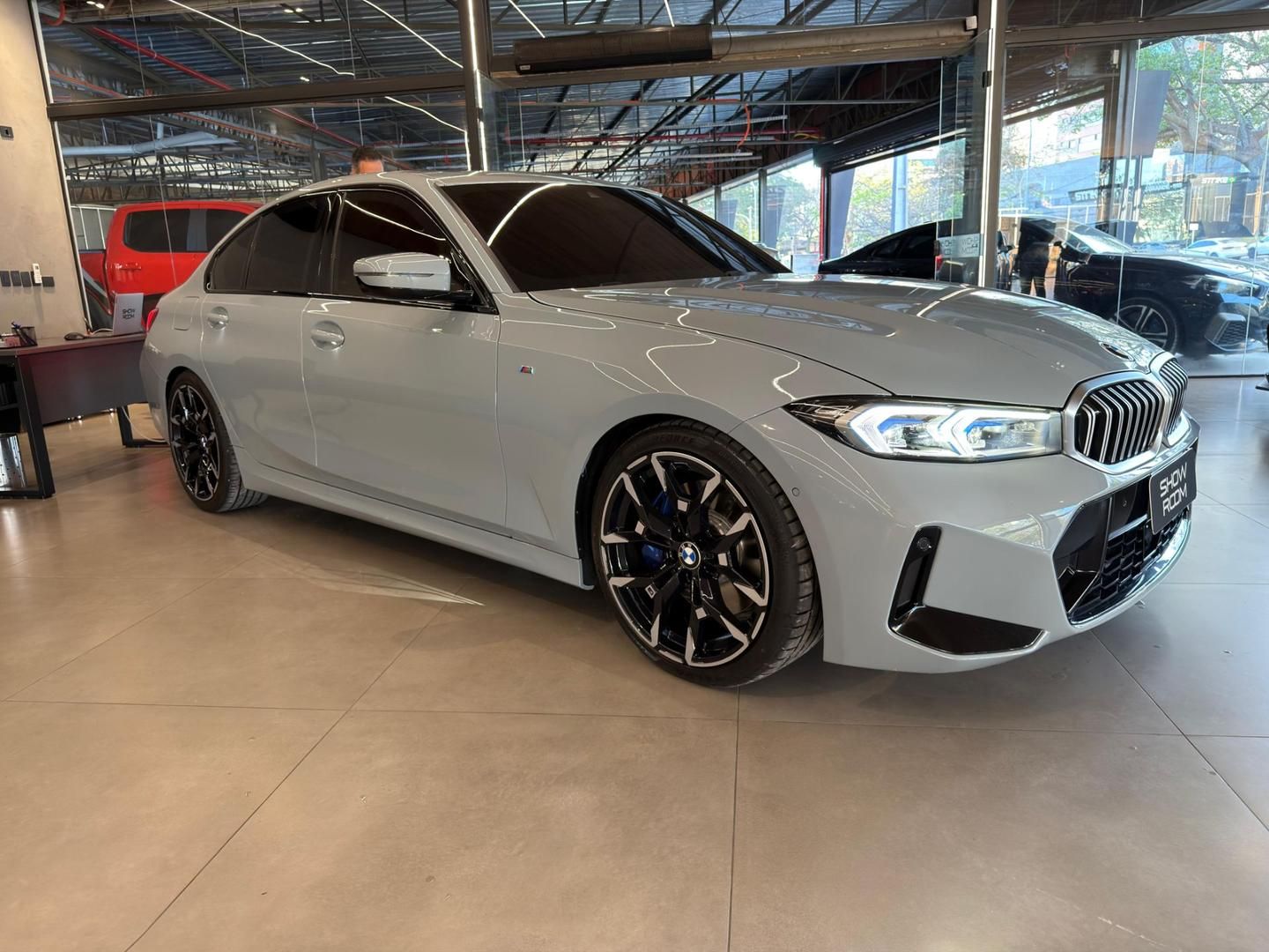 BMW 320i M Sport 2.0T 16v 2023 - miniatura 3
