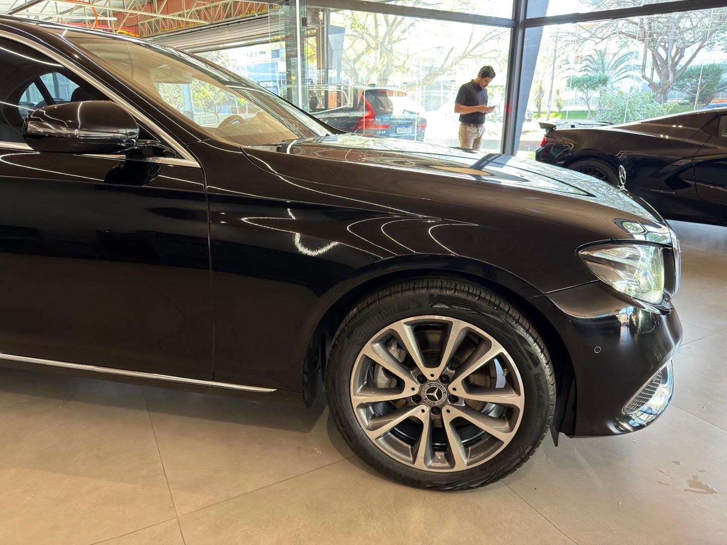 MERCEDES-BENZ E 250 Exclusive 2.0T 16v 2019 - miniatura 3