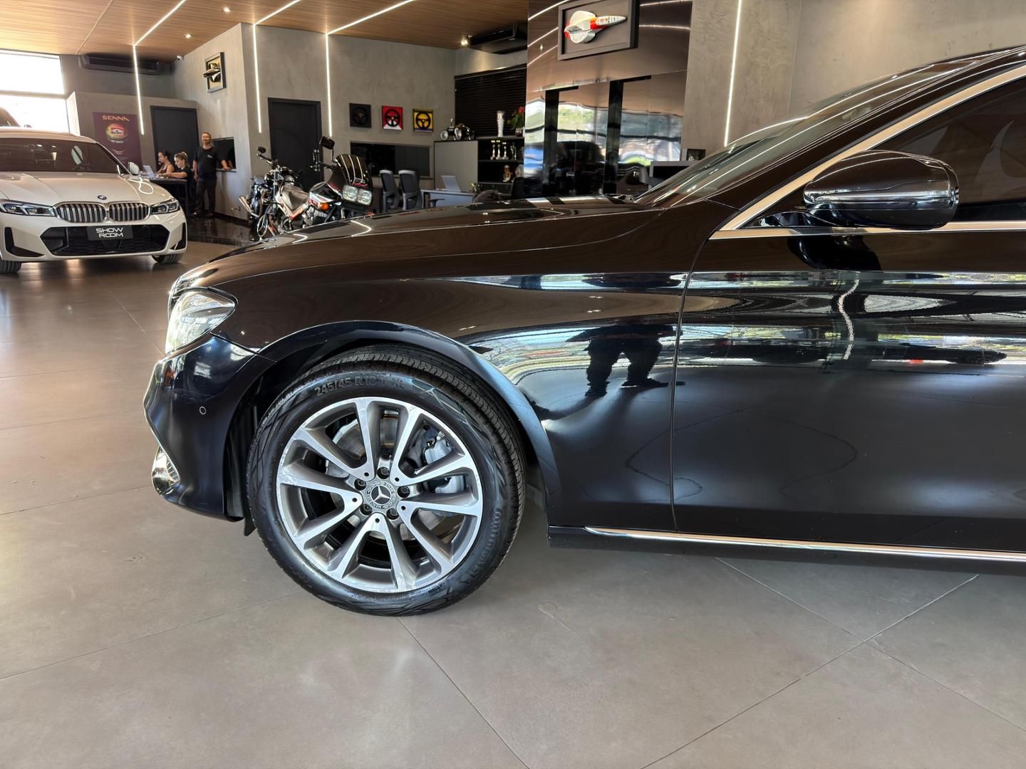 MERCEDES-BENZ E 250 Exclusive 2.0T 16v 2019 - miniatura 9