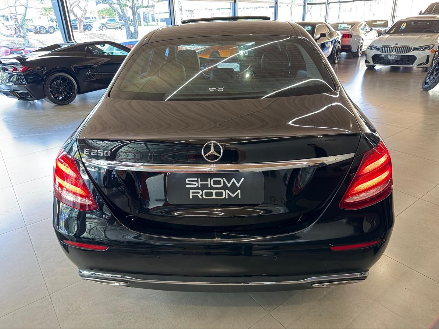 MERCEDES-BENZ E 250 Exclusive 2.0T 16v 2019 - miniatura 10