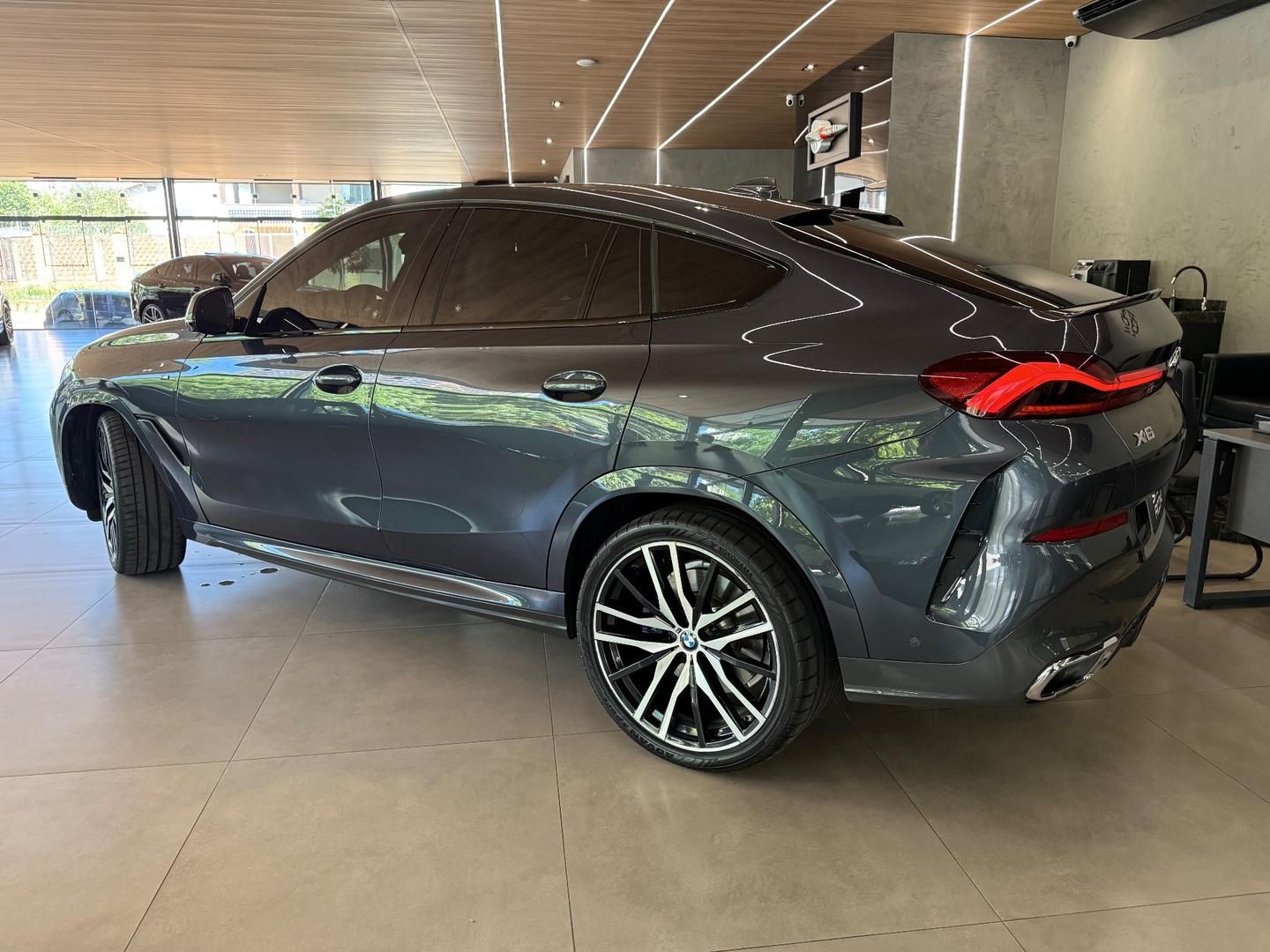 BMW X6 xDrive40i M Sport 3.0T 24v 2021 - miniatura 9