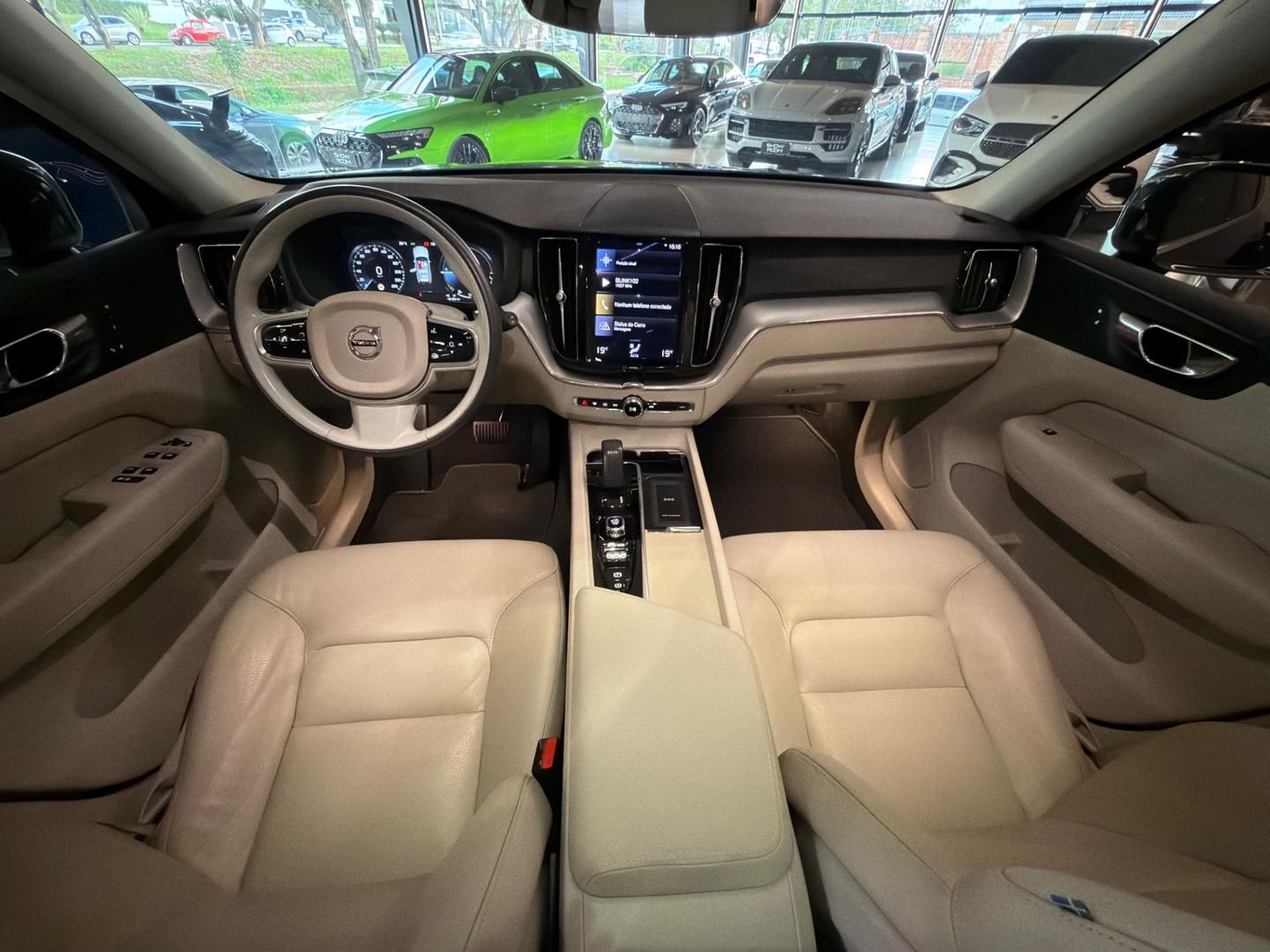 VOLVO XC60 T-8 Momentum 2.0T 16v AWD 2021 - miniatura 6