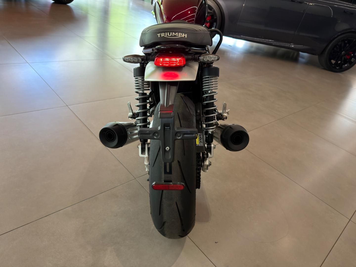 TRIUMPH Speed Twin 1200 2024 - miniatura 11