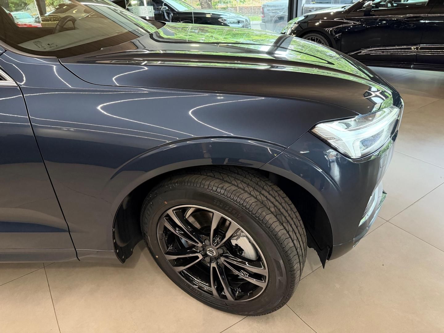VOLVO XC60 T-8 Momentum 2.0T 16v AWD 2020 - miniatura 11
