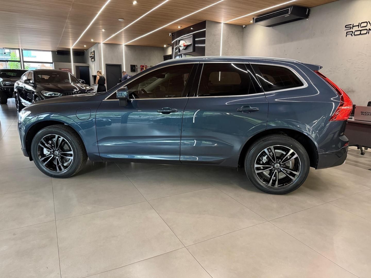 VOLVO XC60 T-8 Momentum 2.0T 16v AWD 2020 - miniatura 13