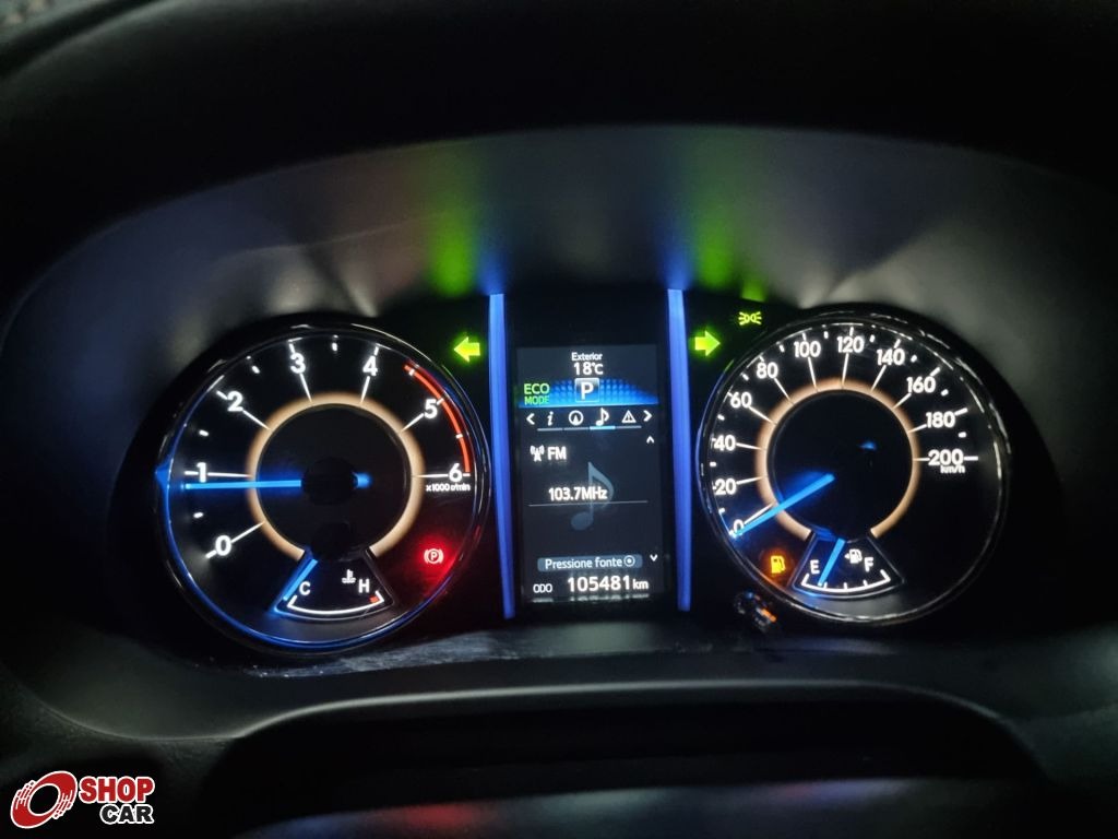 TOYOTA Hilux SW4 SRX D4-D 2.8TDi 16v 4x4 2019 - miniatura 4