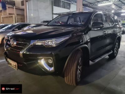 TOYOTA Hilux SW4 SRX D4-D 2.8TDi 16v 4x4 2019