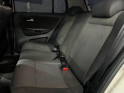 VOLKSWAGEN Fox Trendline 1.0 12v 4p. 2017 - miniatura 10