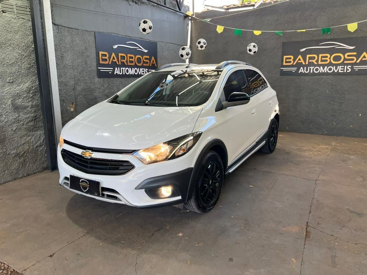CHEVROLET Onix Activ 1.4 2019