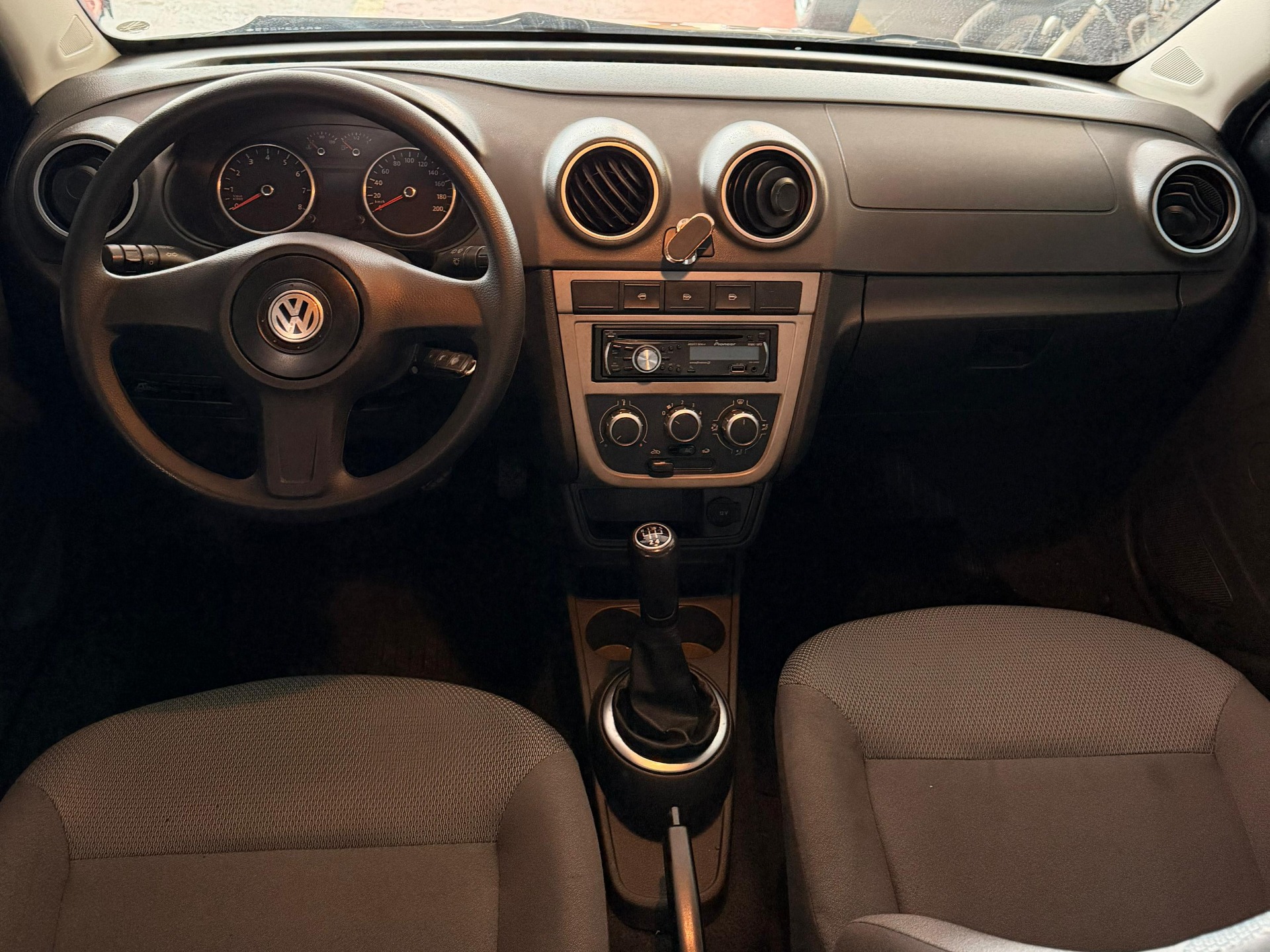 VOLKSWAGEN Gol 1.0 12v 4p. 2010 - miniatura 7