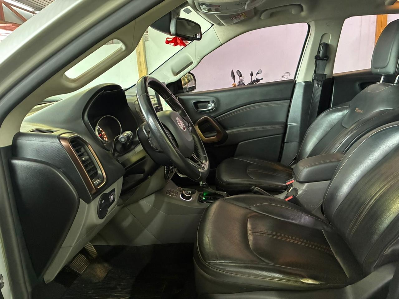 FIAT Toro Volcano 2.0TDi 16v 4x4 2018 - miniatura 8