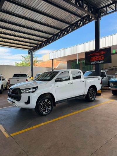 TOYOTA Hilux D4-D 2.8TDi 16v 4X4 C.D. 2024