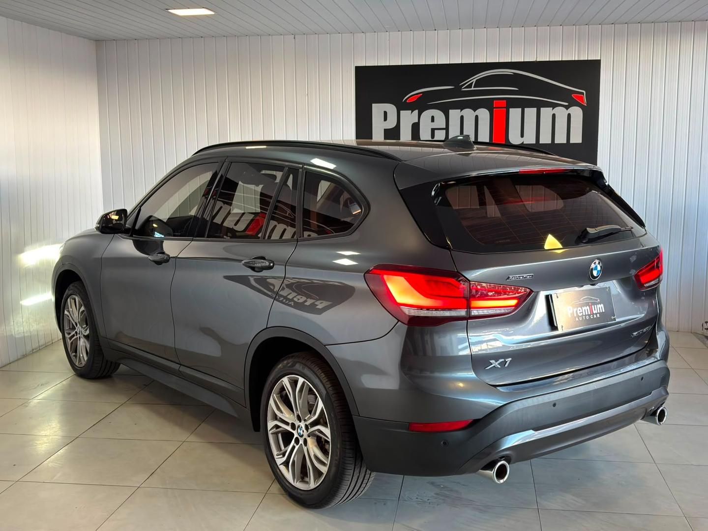 BMW X1 sDrive20i 2.0T 16v 2021 - miniatura 4