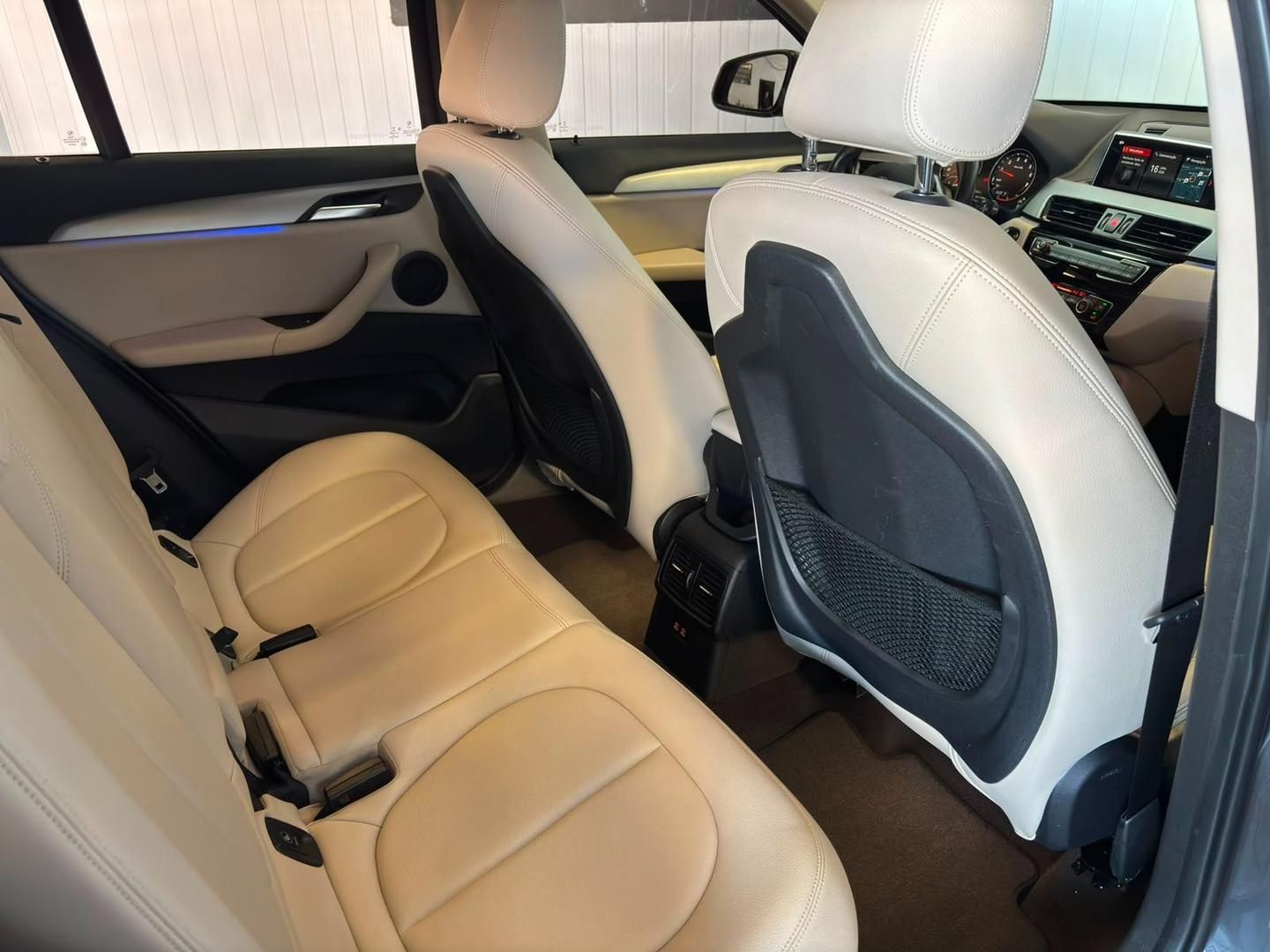 BMW X1 sDrive20i 2.0T 16v 2021 - miniatura 10