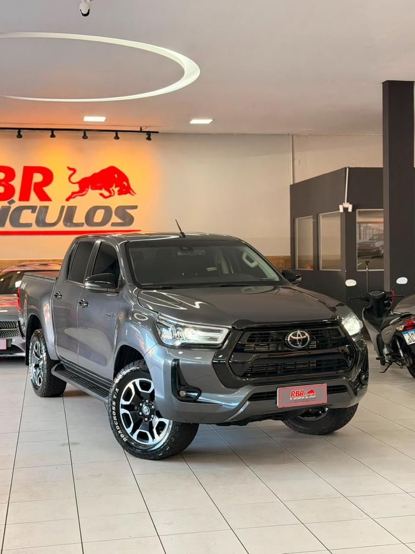 TOYOTA Hilux SRX D4-D 2.8TDi 16v 4X4 C.D. 2021