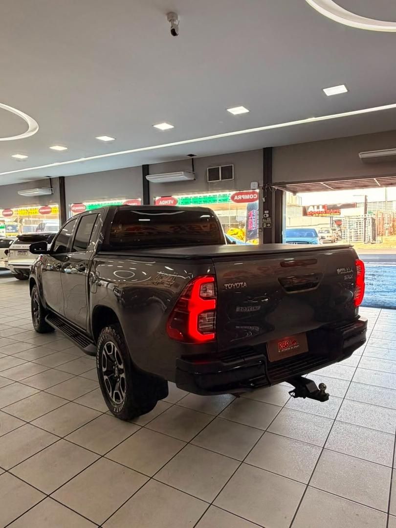 TOYOTA Hilux SRX D4-D 2.8TDi 16v 4X4 C.D. 2021 - miniatura 5