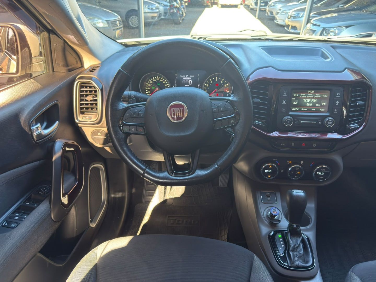FIAT Toro Freedom 1.8 16v 2018 - miniatura 9