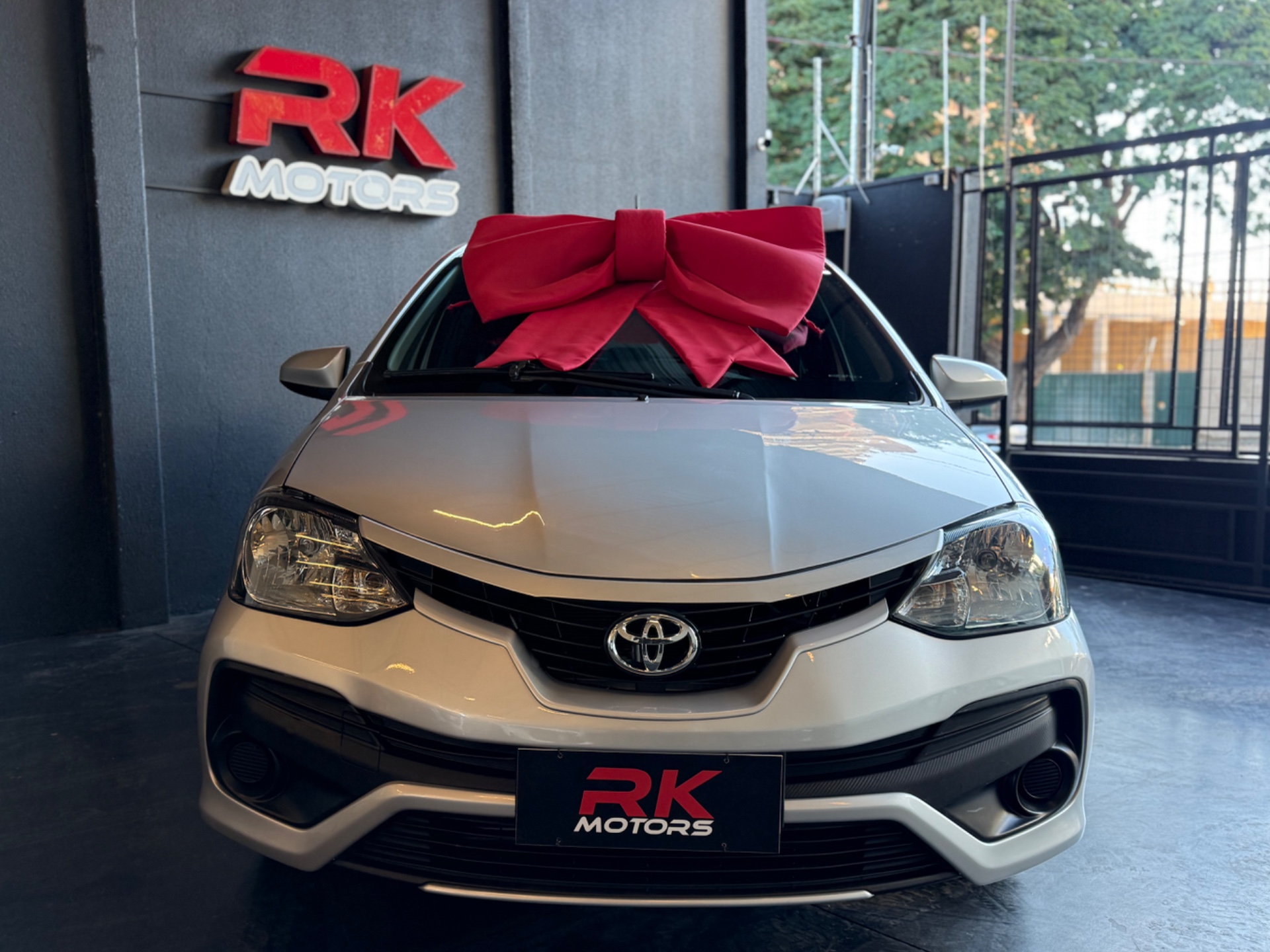 TOYOTA Etios 1.3 16v 2017 - miniatura 3
