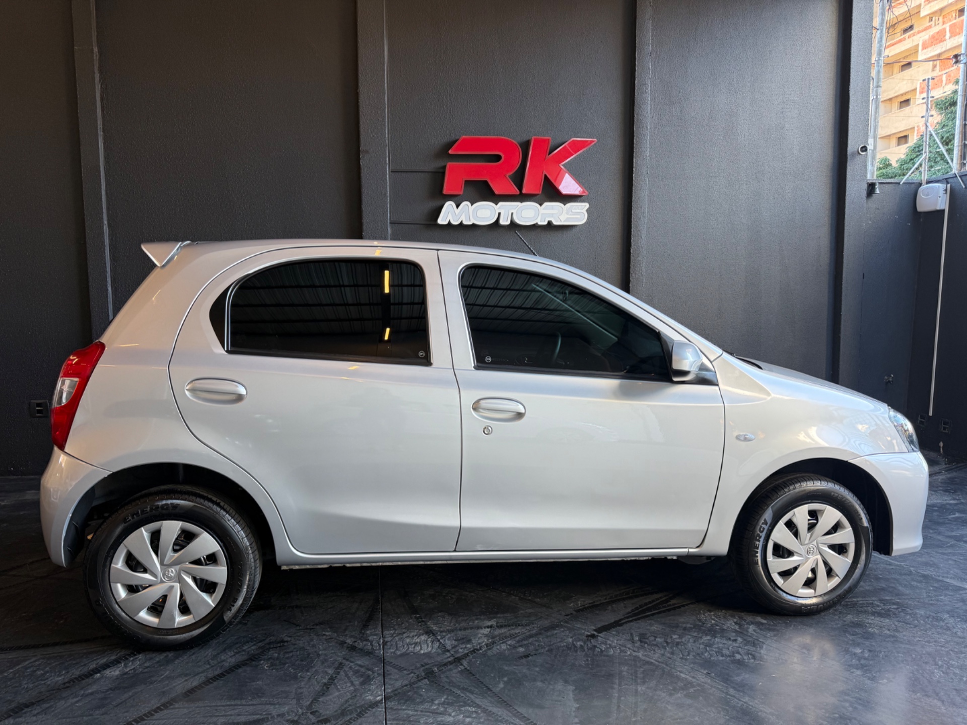TOYOTA Etios 1.3 16v 2017 - miniatura 5