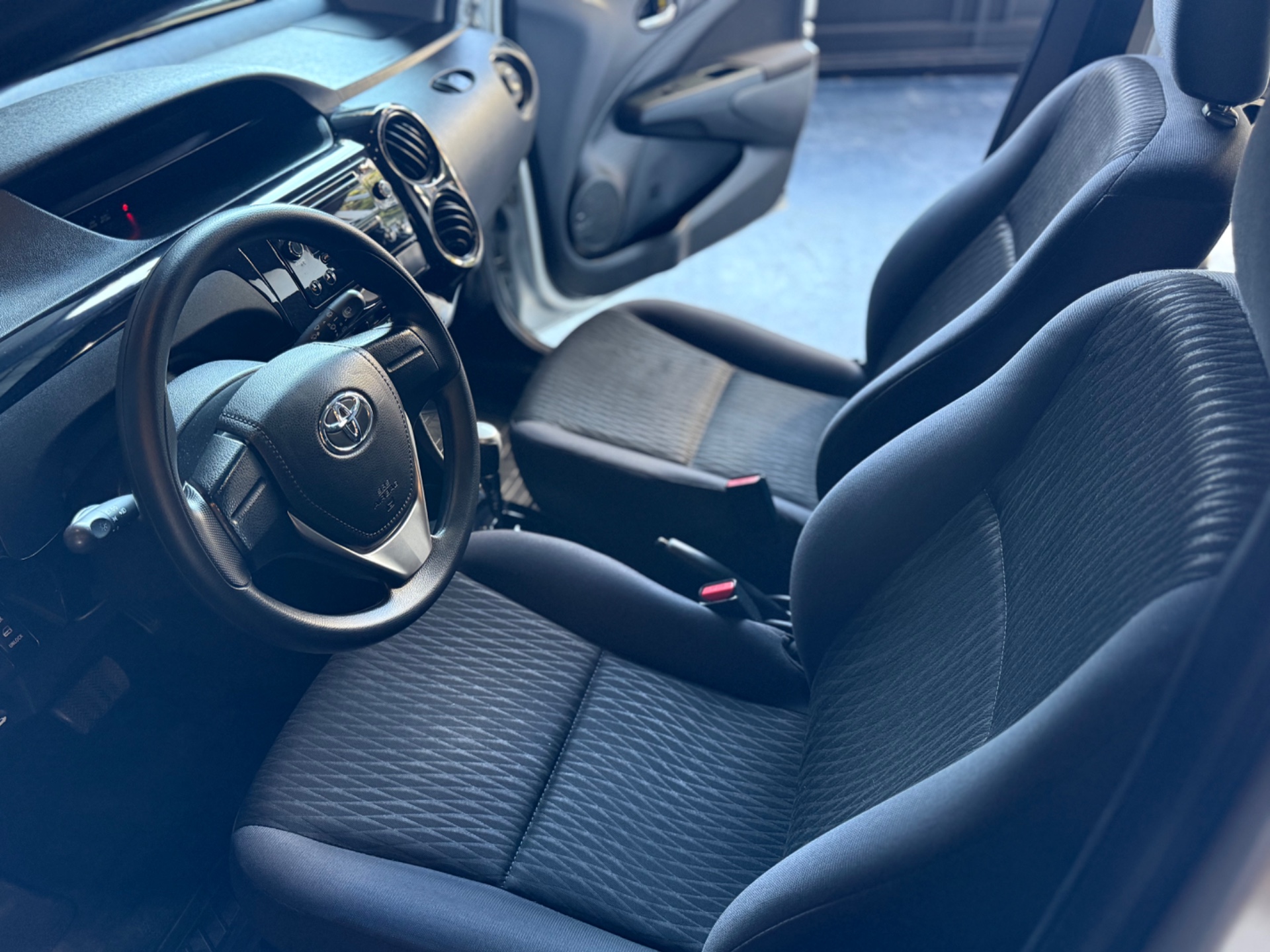 TOYOTA Etios 1.3 16v 2017 - miniatura 10