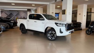 TOYOTA Hilux SRV D4-D 2.8TDi 16v 4X4 C.D. 2024