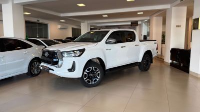 TOYOTA Hilux SRV D4-D 2.8TDi 16v 4X4 C.D. 2024 - miniatura 4