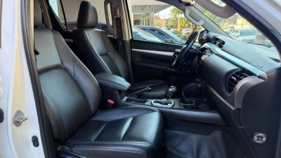 TOYOTA Hilux SRV D4-D 2.8TDi 16v 4X4 C.D. 2024 - miniatura 9