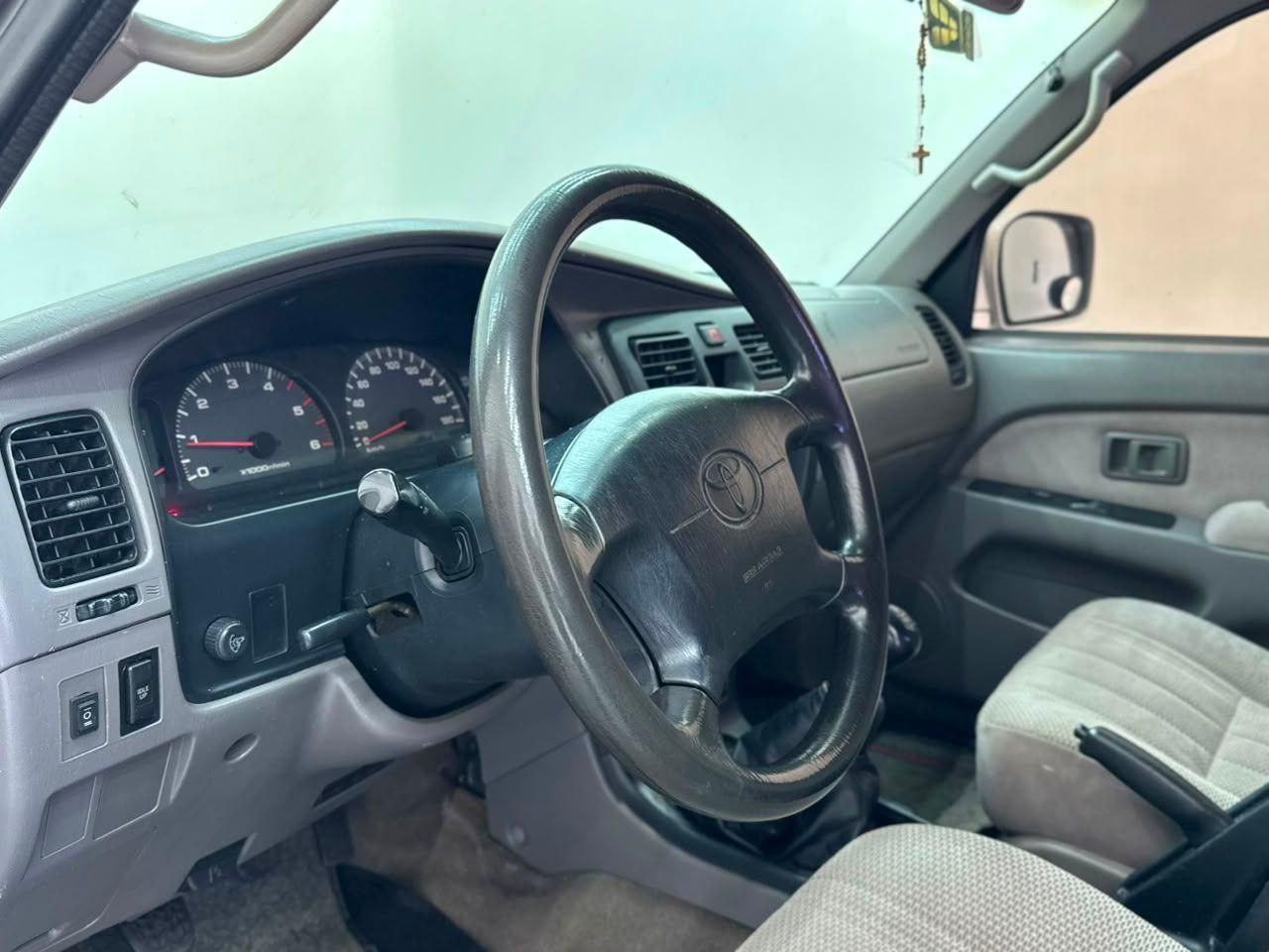TOYOTA Hilux SW4 3.0TD 4x4 2001 - miniatura 16