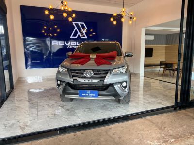 TOYOTA Hilux SRX D4-D 2.8TDi 16v 4x4 2016