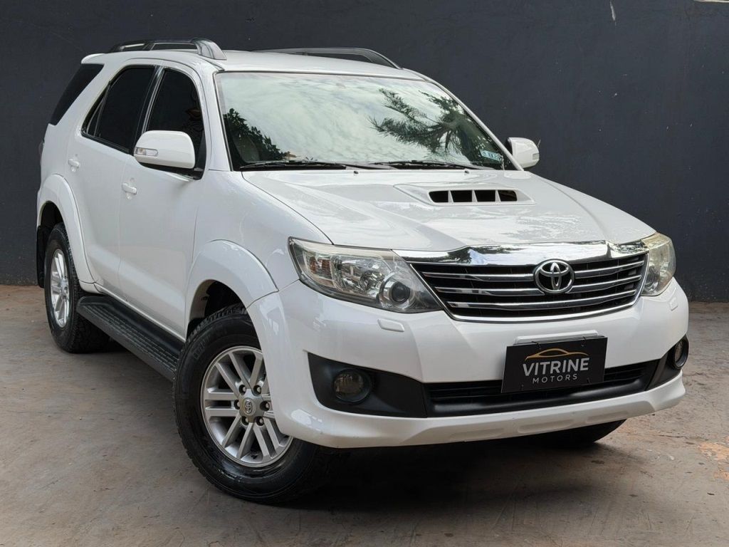 TOYOTA Hilux SW4 SRV D4-D 3.0TDi 16v 4x4 2013