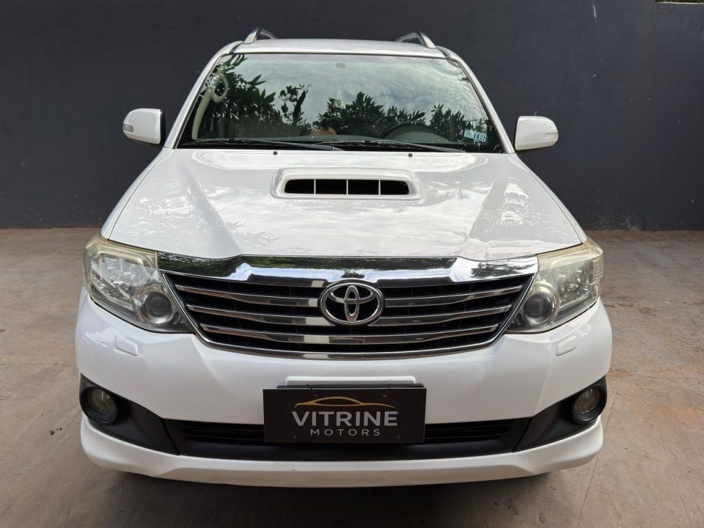 TOYOTA Hilux SW4 SRV D4-D 3.0TDi 16v 4x4 2013 - miniatura 2