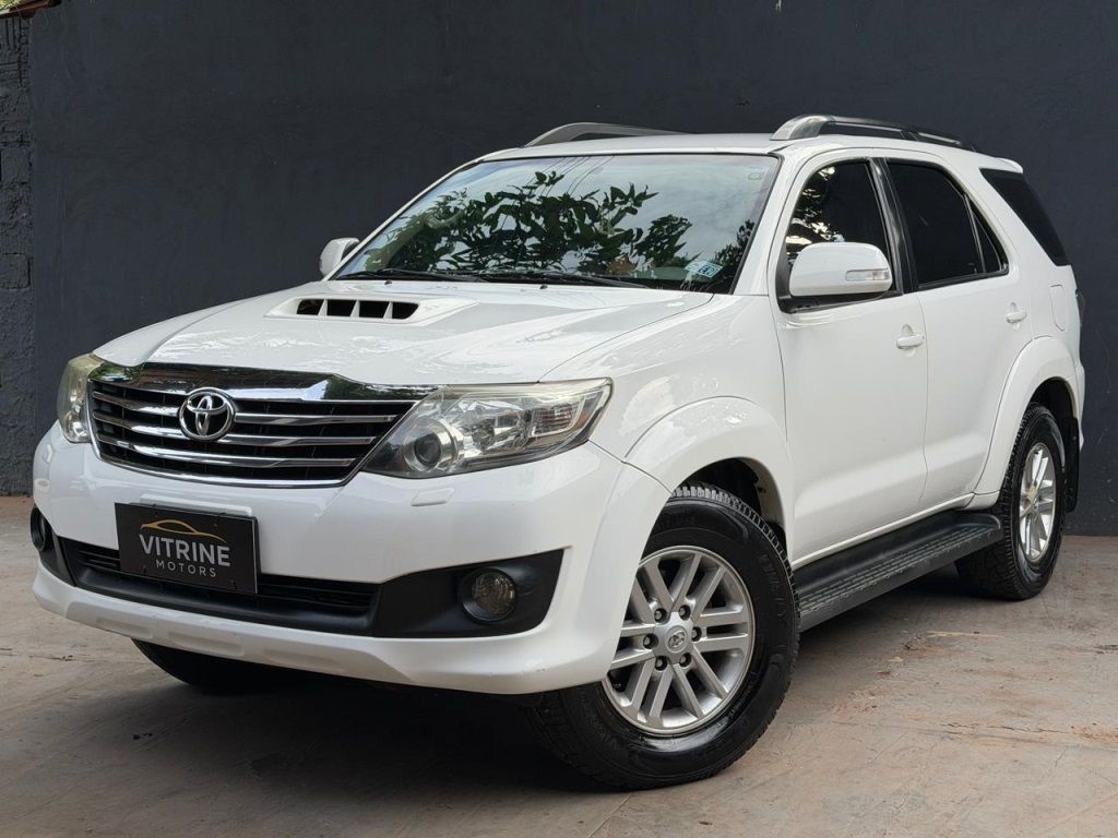 TOYOTA Hilux SW4 SRV D4-D 3.0TDi 16v 4x4 2013 - miniatura 3