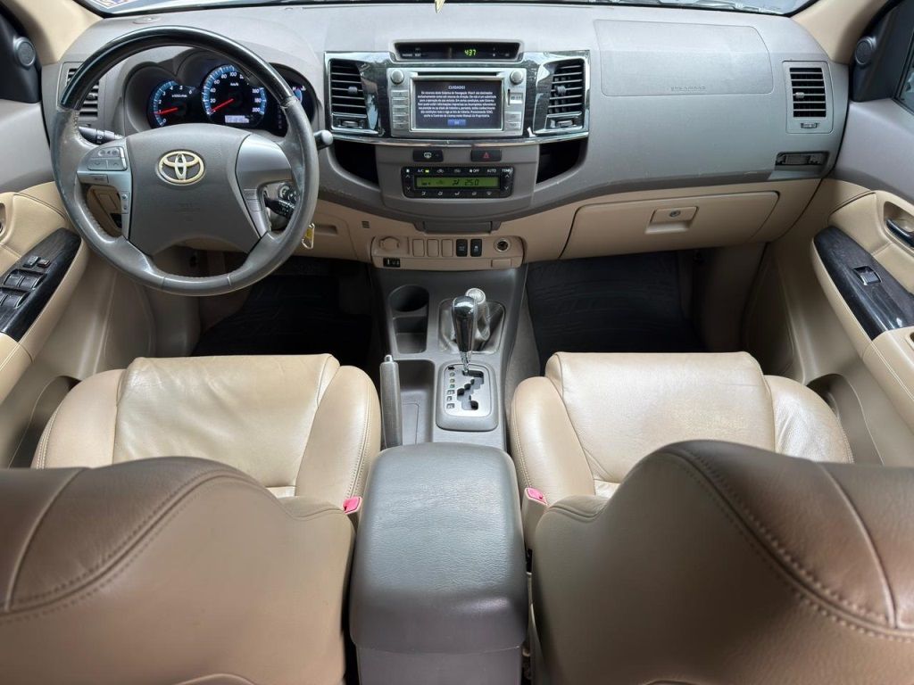 TOYOTA Hilux SW4 SRV D4-D 3.0TDi 16v 4x4 2013 - miniatura 7