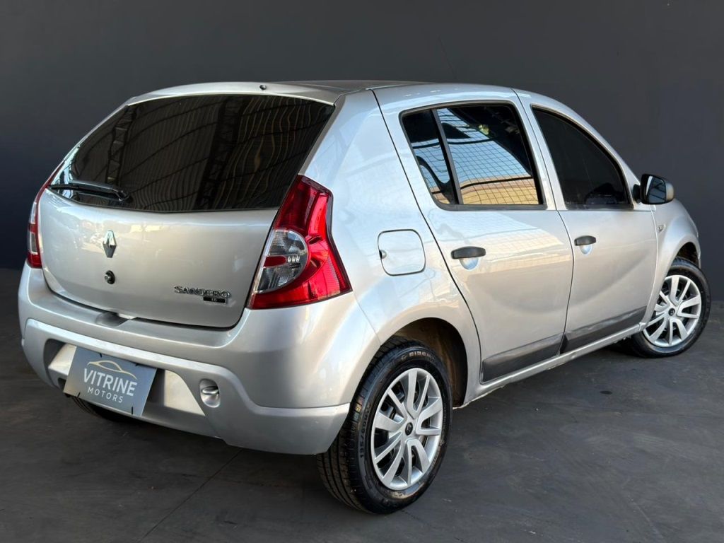 RENAULT Sandero Expression 1.6 2010 - miniatura 4