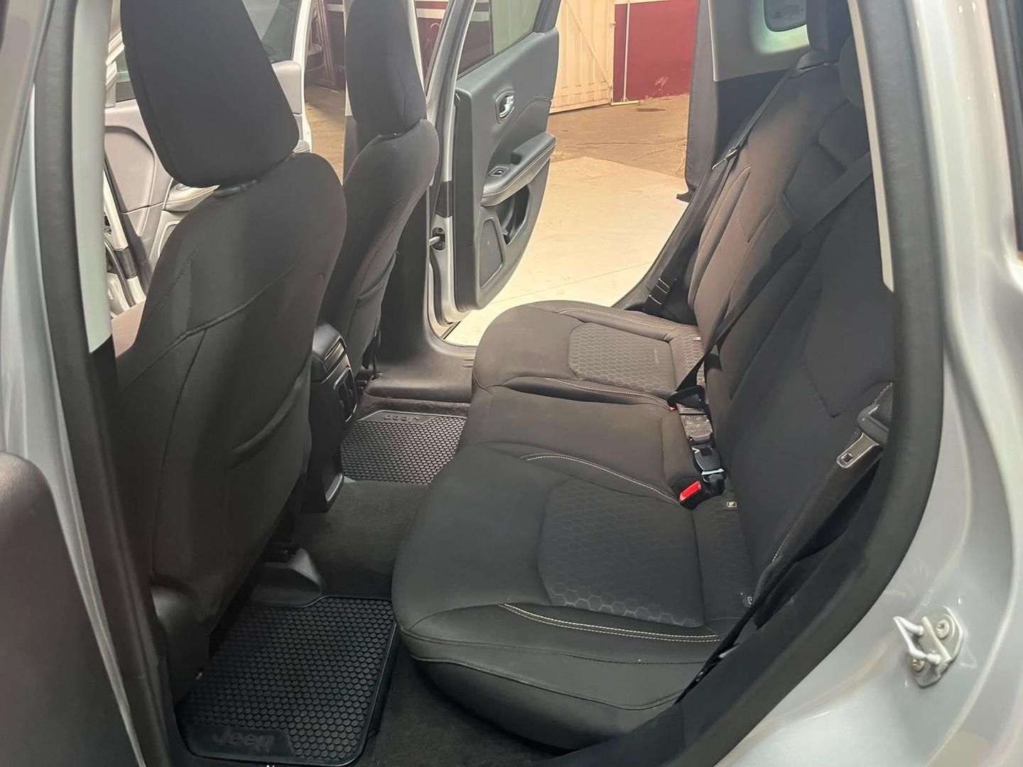 JEEP Compass Sport 2.0 16v 2017 - miniatura 17