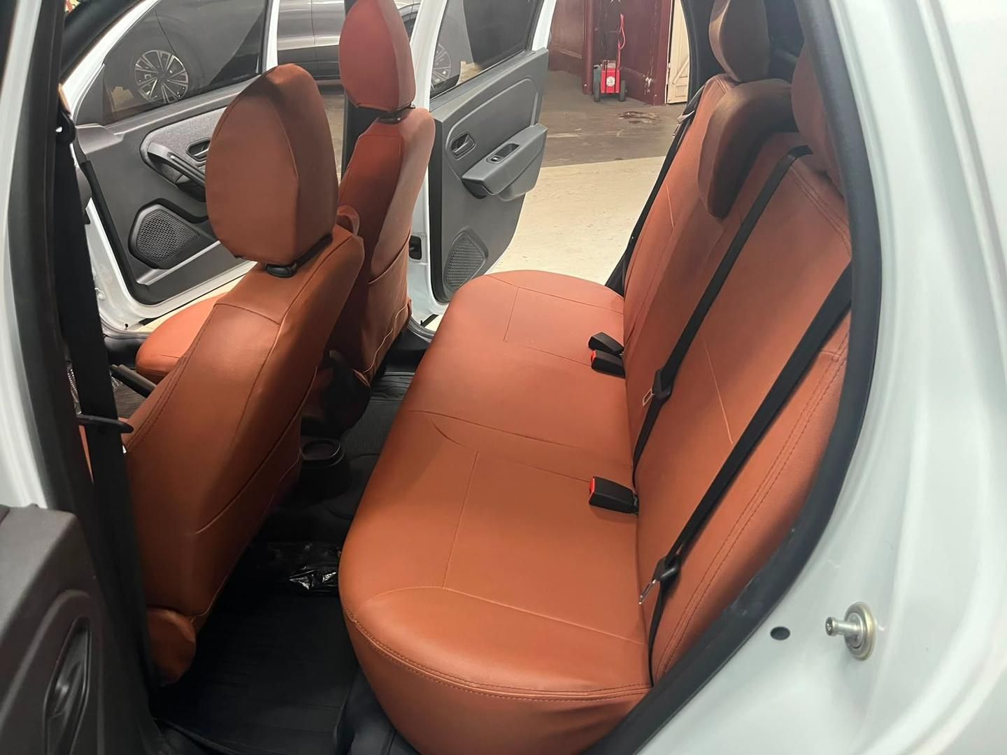 RENAULT Duster Oroch Intense 1.6 16v 2025 - miniatura 15