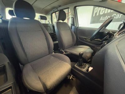 VOLKSWAGEN Fox 1.0 4p. 2013 - miniatura 8