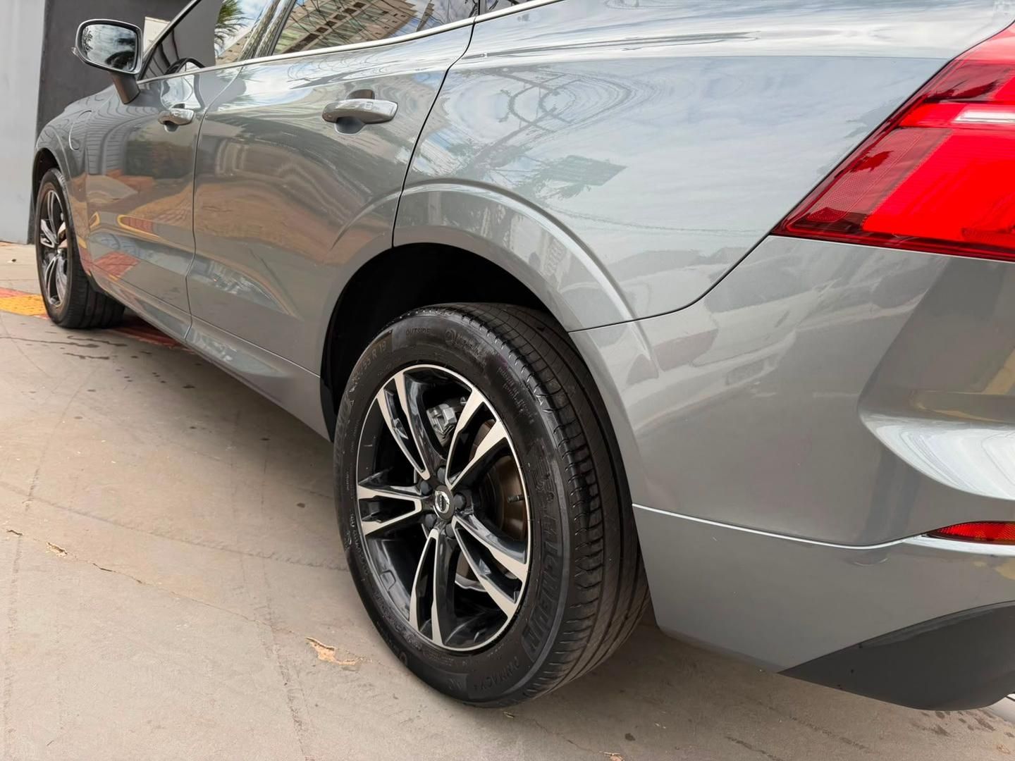 VOLVO XC60 T-8 Momentum 2.0T 16v AWD 2020 - miniatura 14
