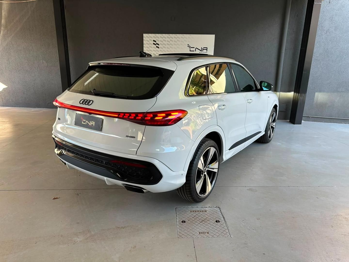 AUDI Q5 S-Line 2.0 TFSi 16v Quattro 2025 - miniatura 4