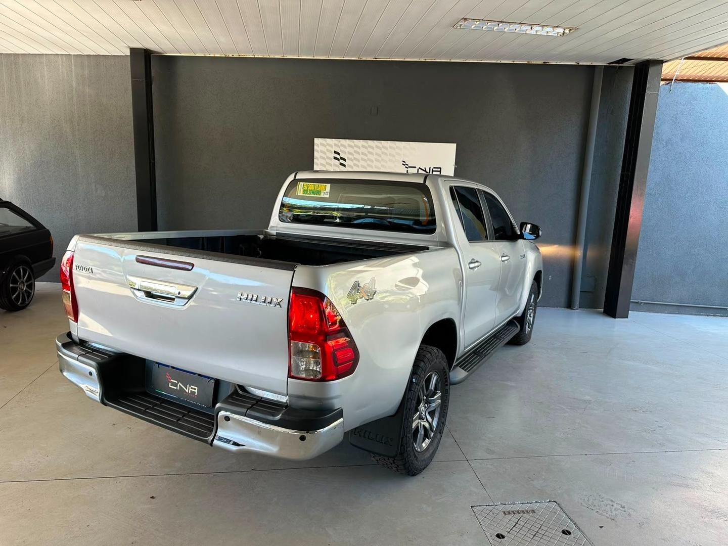 TOYOTA Hilux SR D4-D 2.8TDi 16v 4X4 C.D. 2025 - miniatura 3