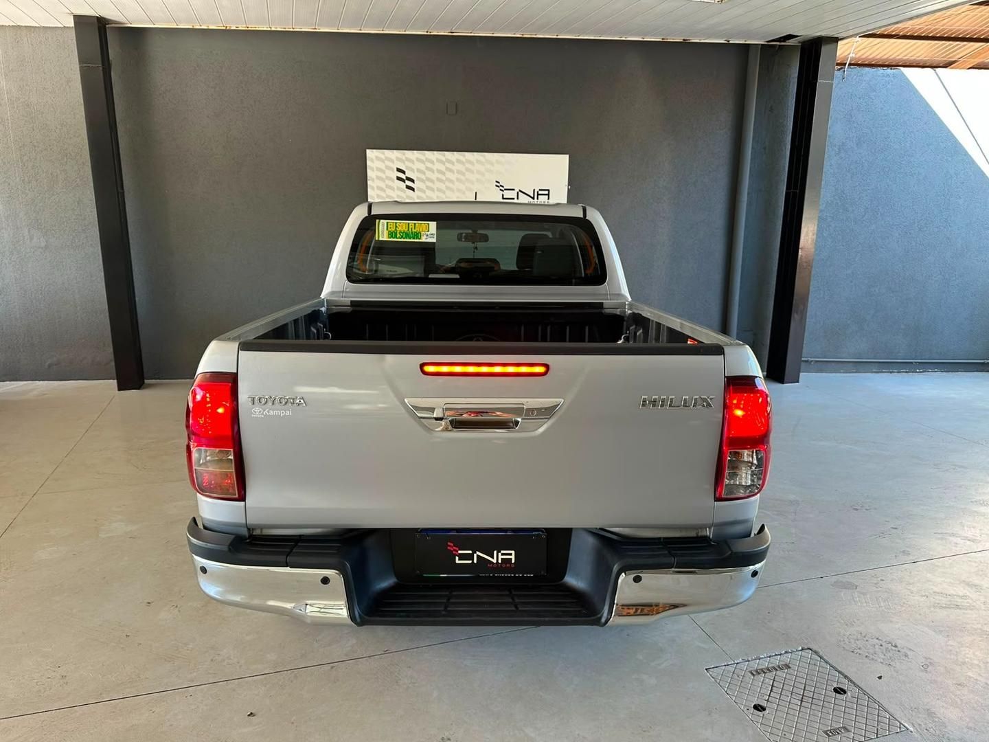 TOYOTA Hilux SR D4-D 2.8TDi 16v 4X4 C.D. 2025 - miniatura 4