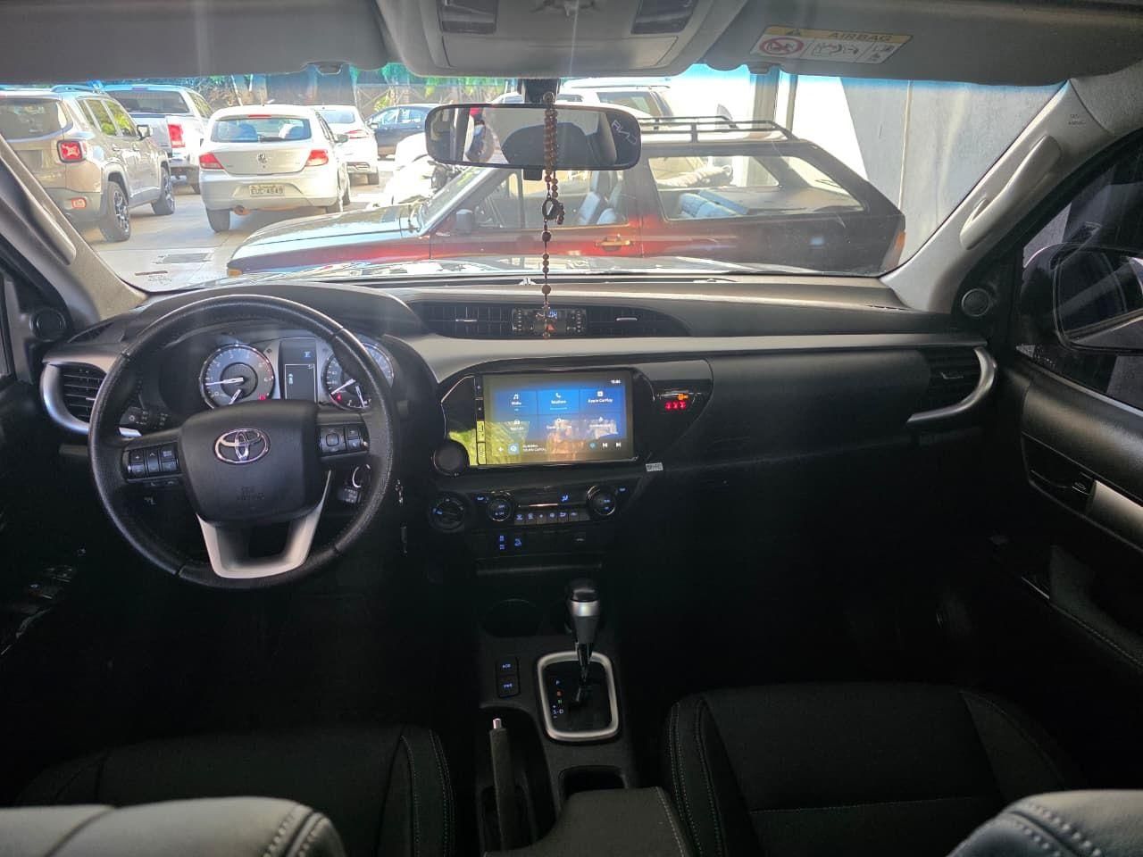 TOYOTA Hilux SR D4-D 2.8TDi 16v 4X4 C.D. 2025 - miniatura 9