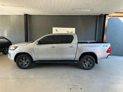 TOYOTA Hilux SR D4-D 2.8TDi 16v 4X4 C.D. 2025 - miniatura 2