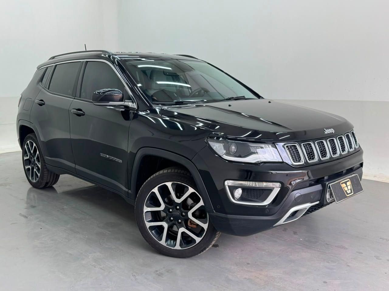 Vista principal de JEEP Compass Limited 2.0TDi 16v 4x4 2020