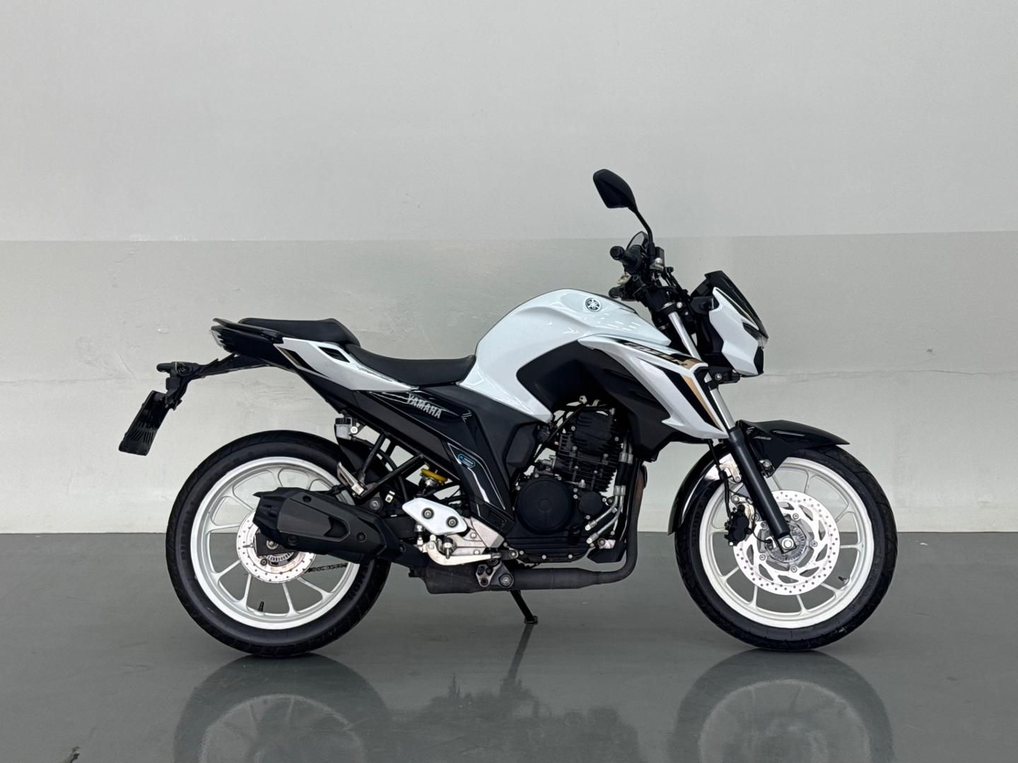 YAMAHA FZ25 250 Fazer Connected 2025 - miniatura 6