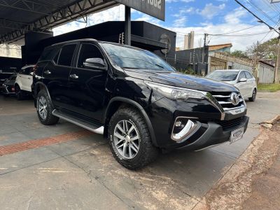 TOYOTA Hilux SW4 SRX D4-D 2.8TDi 16v 4x4 2020