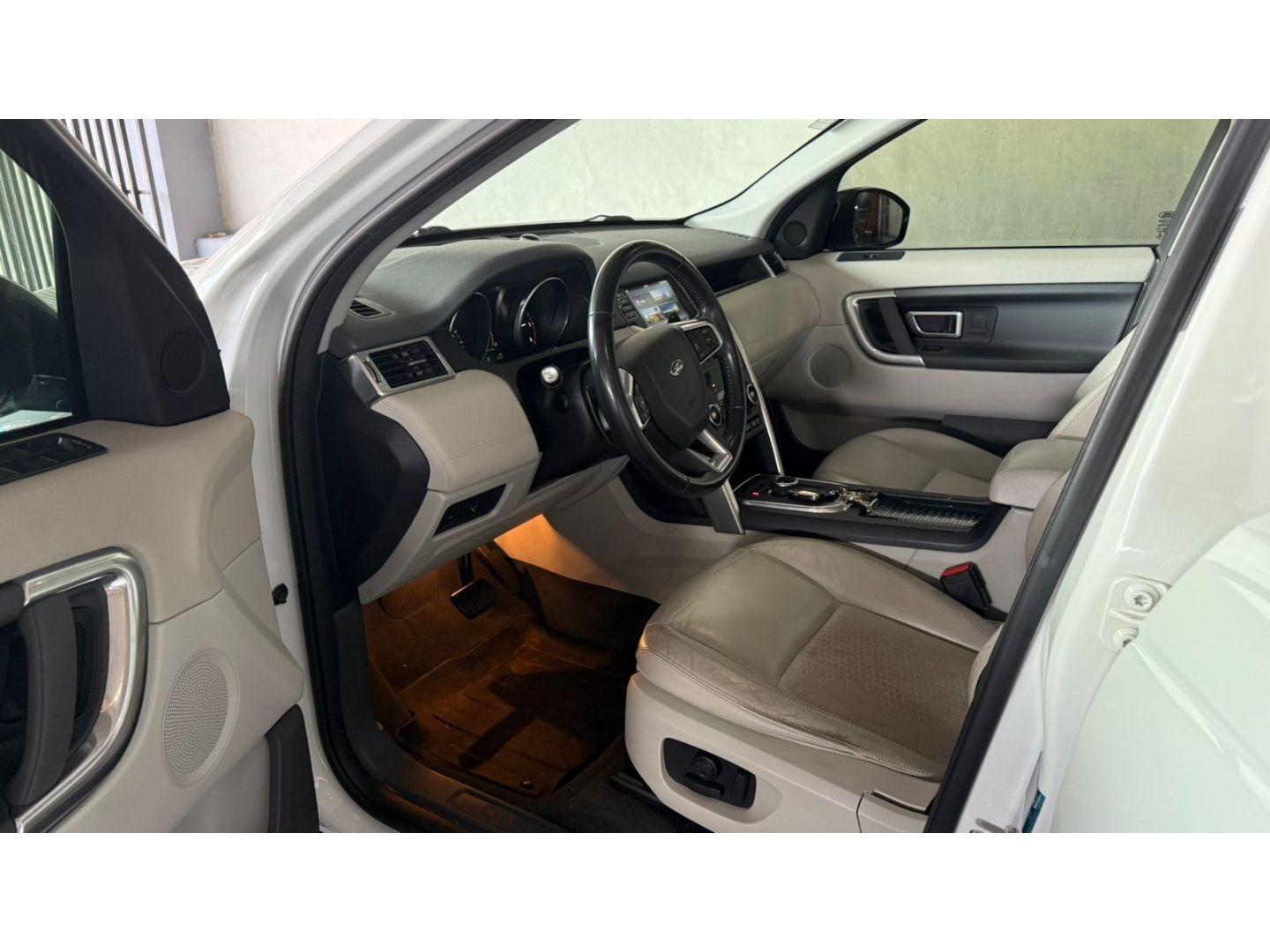 LAND ROVER Discovery Sport SE 2.0T 16v Si4 2017 - miniatura 9