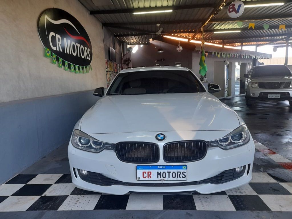 BMW 320i 2.0T 16v 2014 - miniatura 2