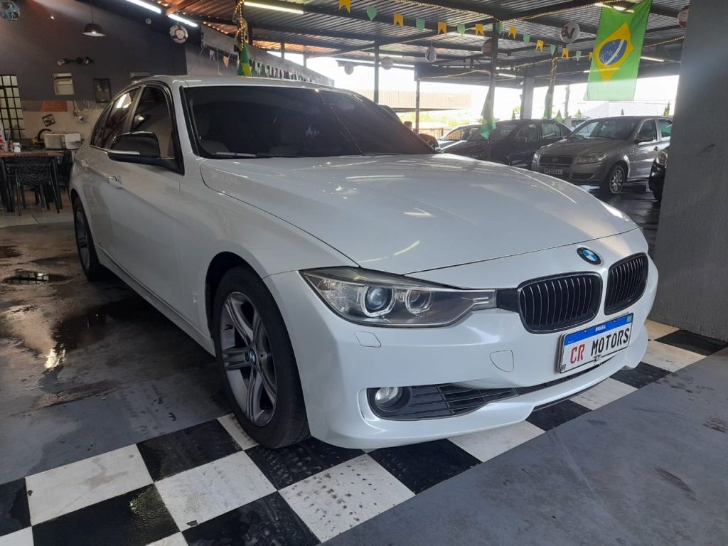 BMW 320i 2.0T 16v 2014 - miniatura 3