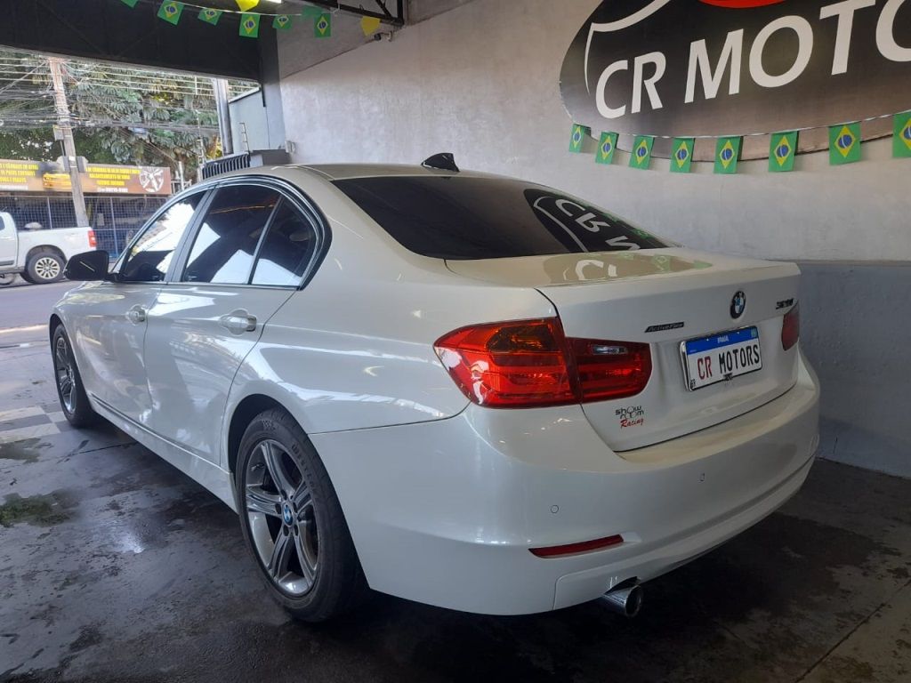 BMW 320i 2.0T 16v 2014 - miniatura 4